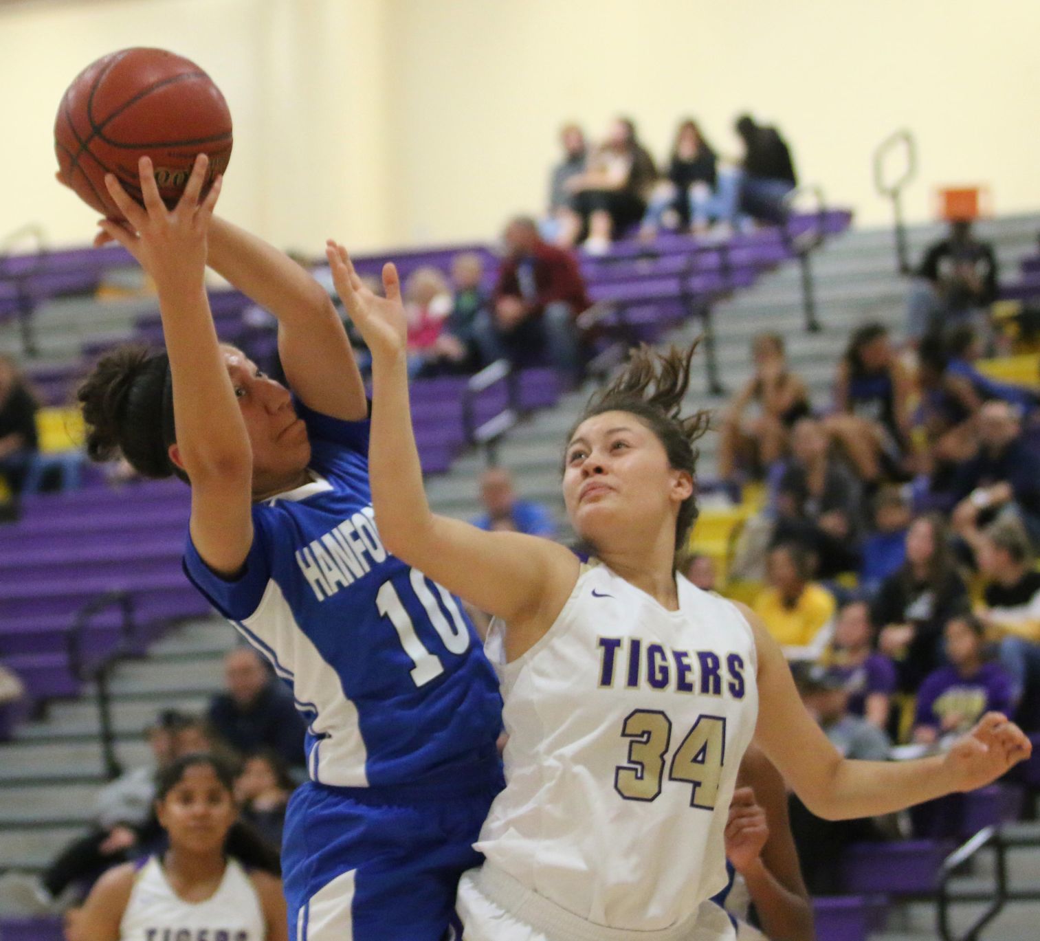Tigers outshoot Huskies in the fourth